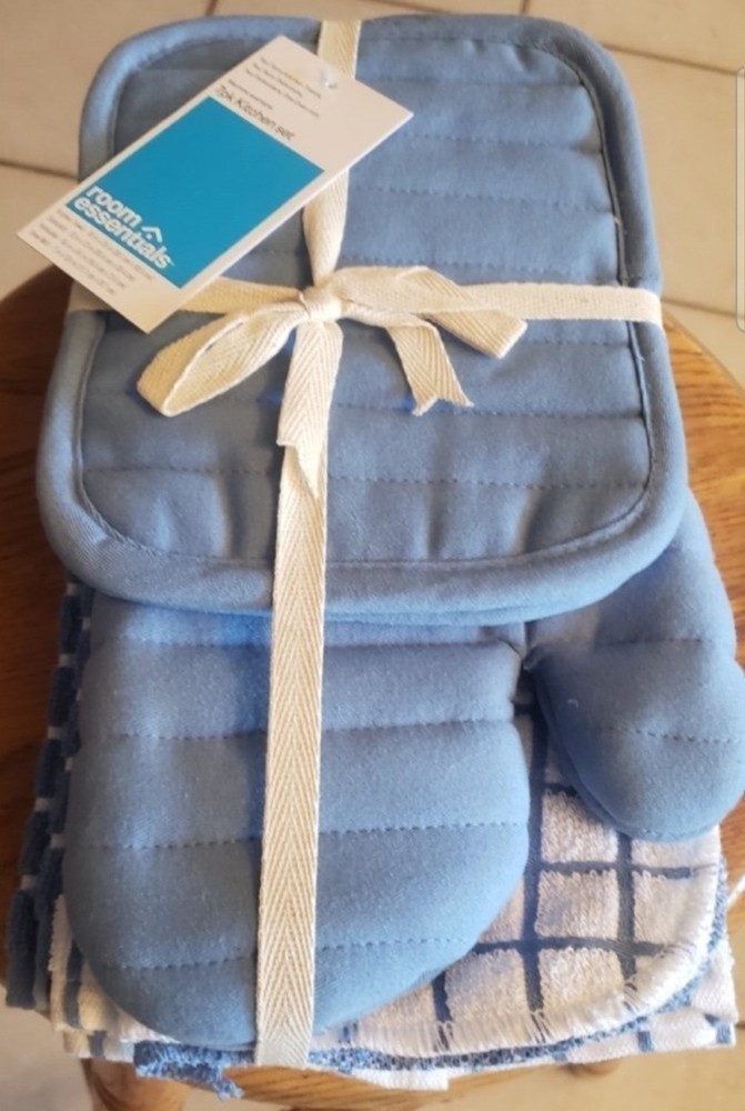 (2) Seven Piece Kitchen Towel And Mitt Sets