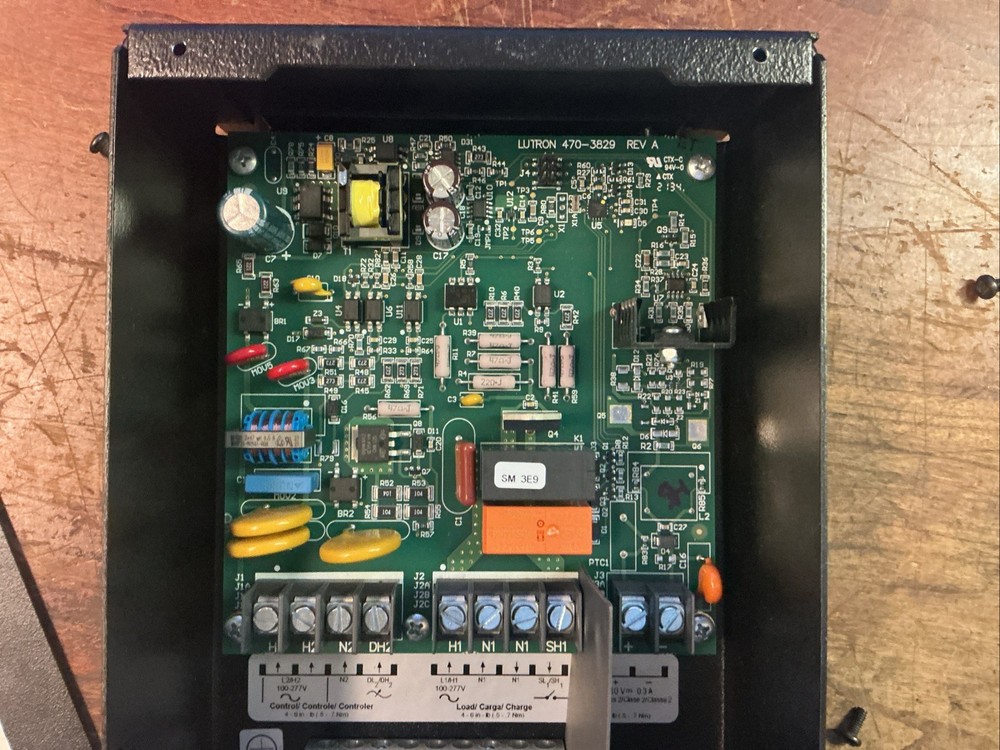 Lutron GRX-TVI Grafix Eye 0-10V Control Interface/Switching Module 100-277V 16A