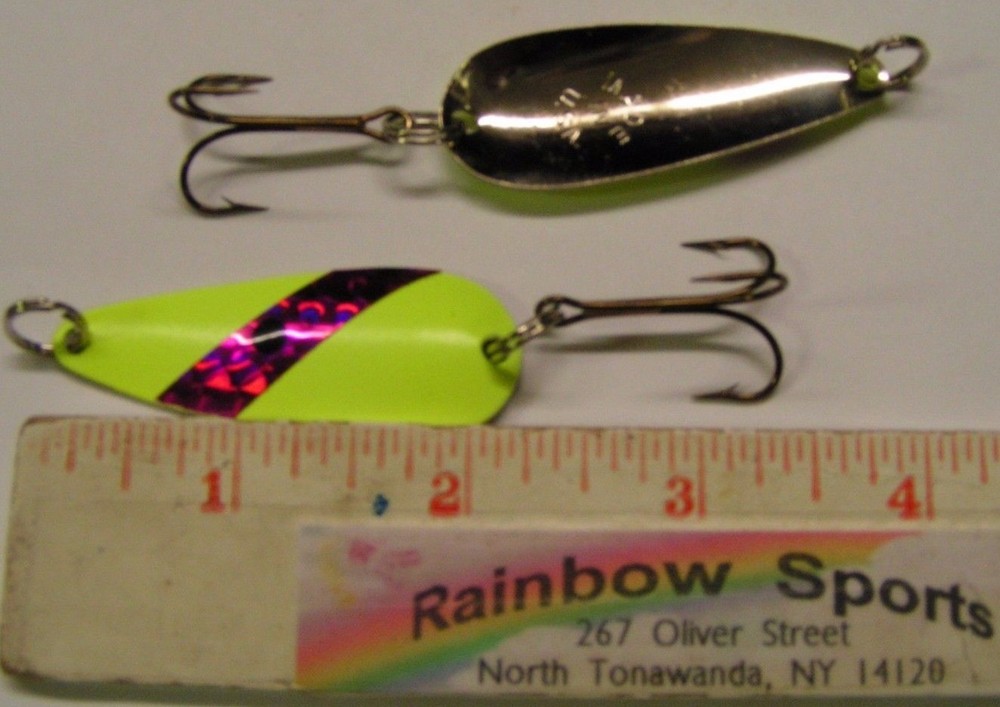 2/5oz. CHAMPION CASTING SPOONS -- CHARTREUSE/PURPLE-DOT