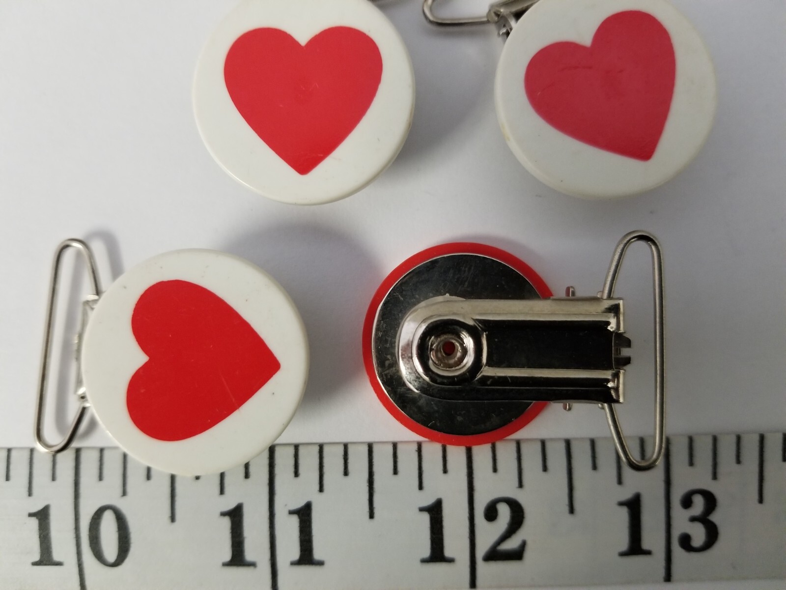 VINTAGE CHILD'S SUSPENDER HOLDERS 1 SET HEARTS TUZ2431