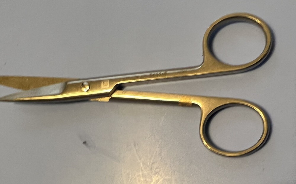 Aesculap BC324R Surgical Scissors Straight Sharp/blunt 145mm
