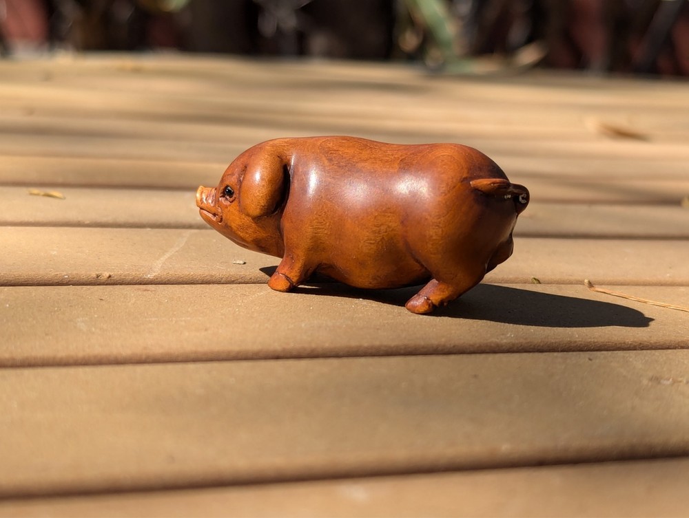 netsuke pig Japanese charm