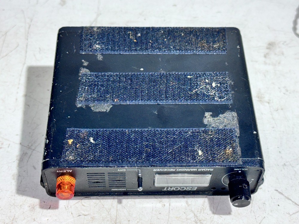 Vintage Escort Cincinnati Microwave Radar Warning Receiver w/ Case