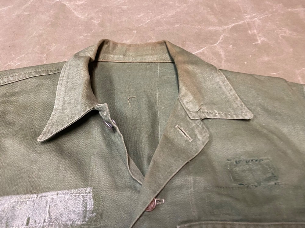 ORIGINAL WWII US ARMY HBT COMBAT FIELD JACKET- SIZE MEDIUM