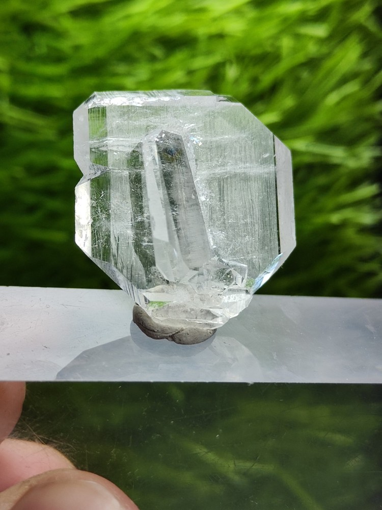 Faden Quartz DT Transparent Crystal Has Good Luster & Nice Termination