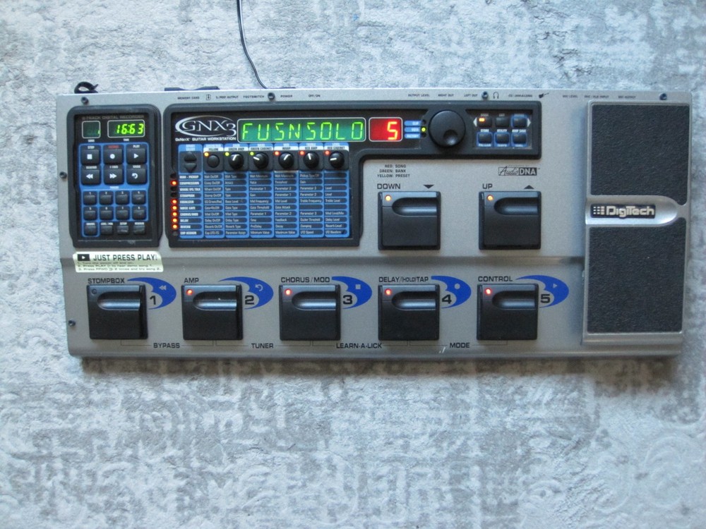 🎸 DigiTech GNX3 Guitar Workstation Multi-Effects Pedalboard – Fully Functional