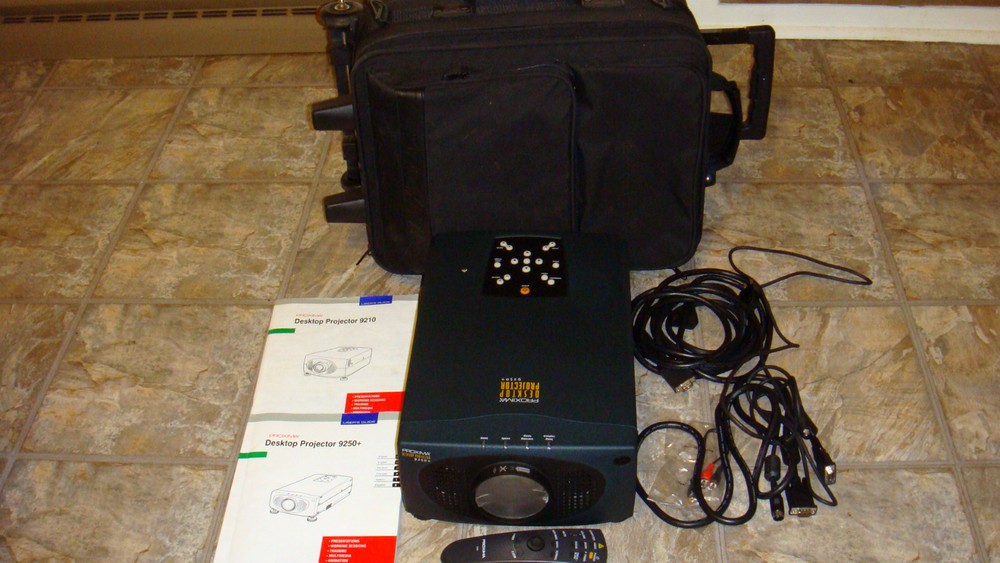 Proxima 9250+ Desktop LCD Video Projector w/ Rolling Case Cables Remote Guide