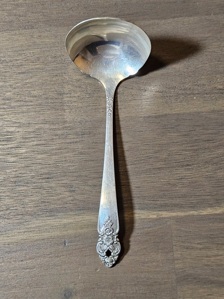 Prestige Plate 1951 Distinction Pattern Silverplate Flatware Gravy Ladle