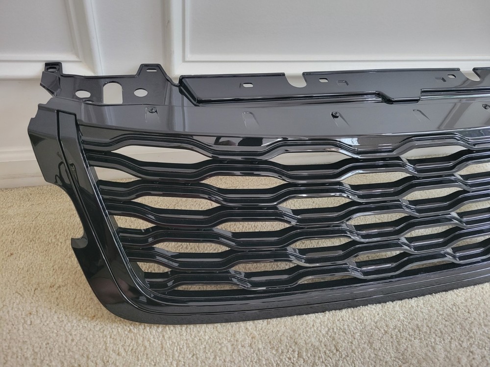 RANGE ROVER VELAR GLOSS BLACK FRONT UPPER GRILLE 18-23