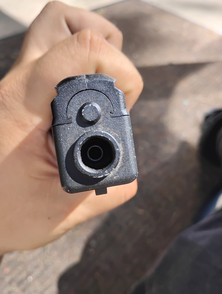 Offically Licensed Glock 19 CO2 Powered BB Pistol.