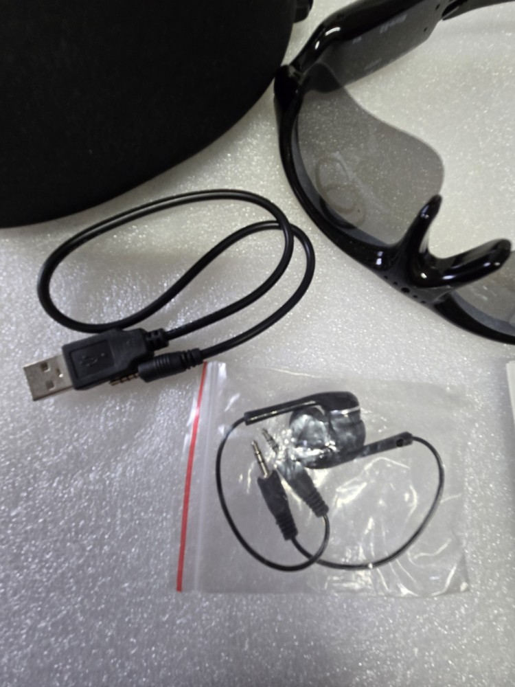 MP3 and Mpeg Video Camcorder Polarized Sunglasses