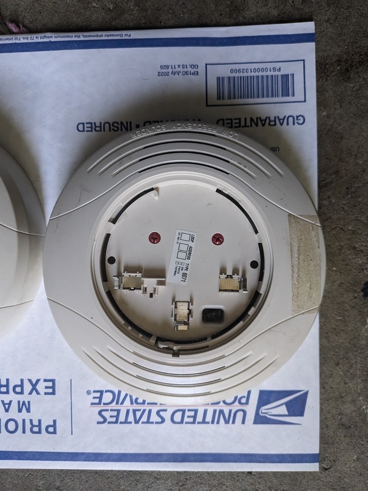 System Sensor B200SR-LF Intelligent Reversible Sounder Base without box & cover
