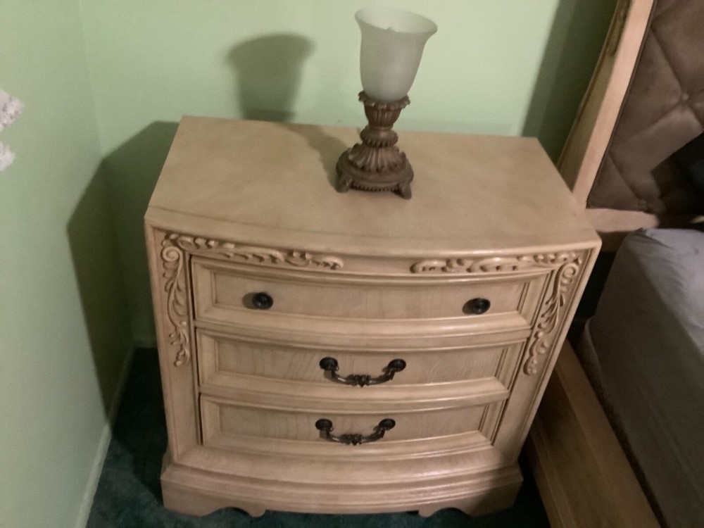 Bedroom set large 8 piece. Was $4500.