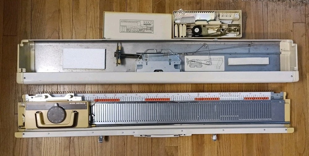 Singer Chunky Knitter Knitting Machine Model 150