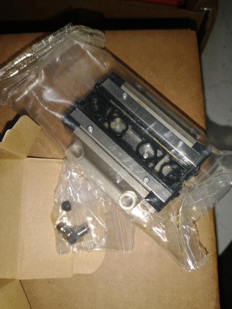 THK HSR20C1SS (GK) UL190876 20mm