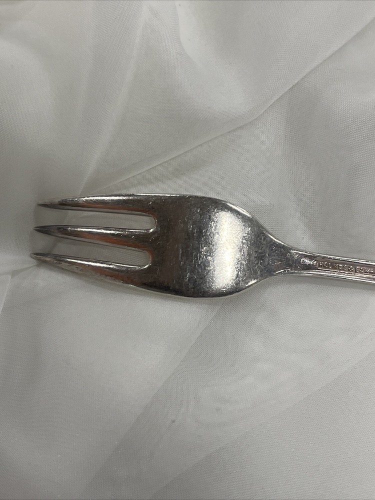 Holmes & Edwards Seafood Forks Silverplate Flatware 7 Inches