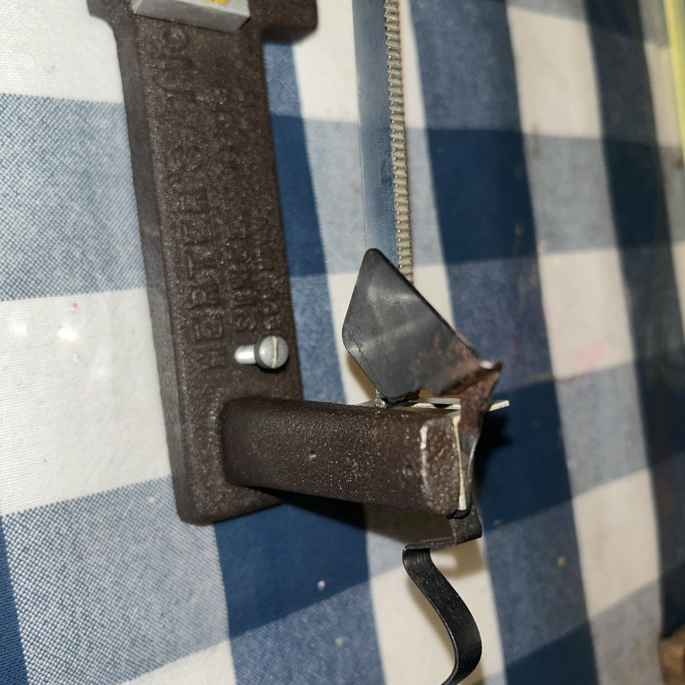 Vintage Herter's Powder Scale