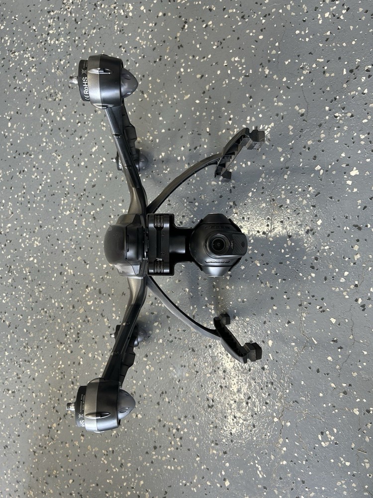 Yuneec Typhoon Q500 4K Quadcopter Drone Kit, Camera, LED Lights, Controller