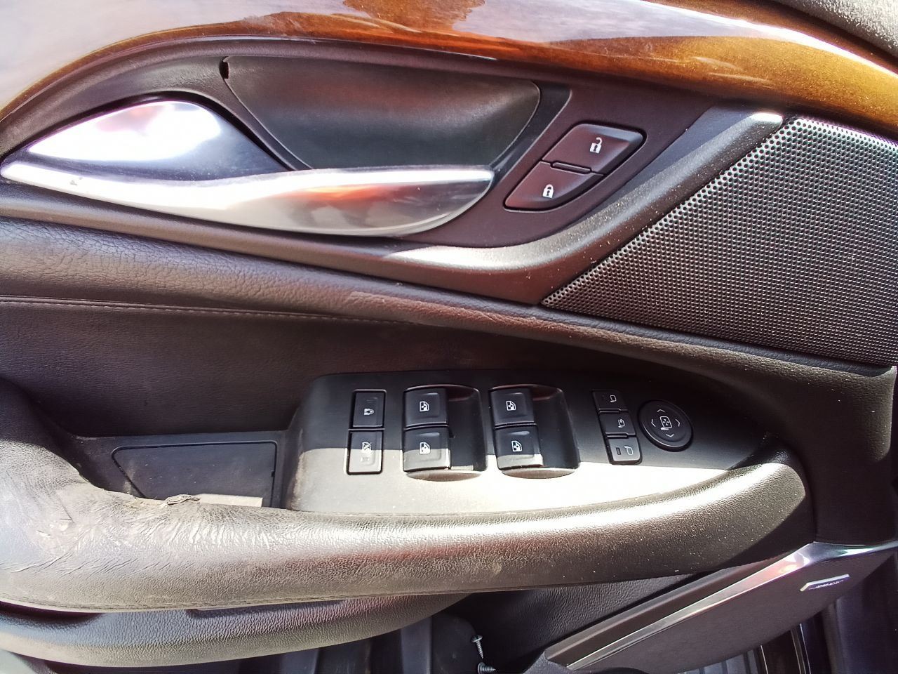 Info-GPS-TV Screen Display & Control Panel from 2017 Cadillac Escalade 12266262