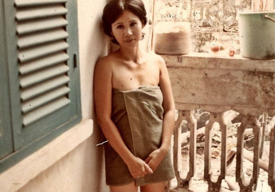 Vietnam  War  Photos -- ... Saigon Ladys-