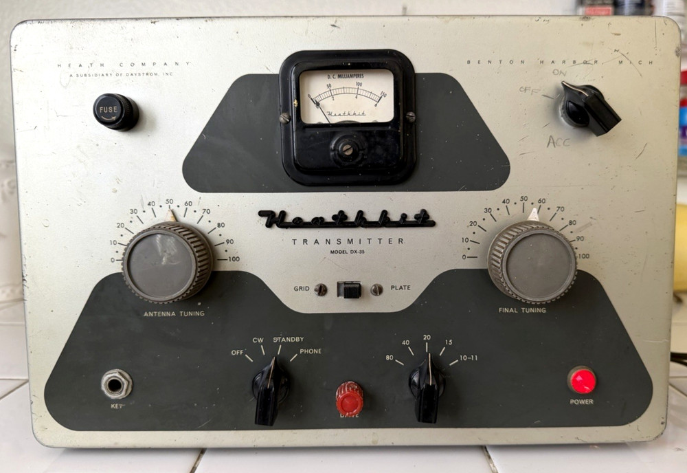 Vintage HeathKit DX-35 Transmitter AS IS-POWERS ON-PLEASE READ
