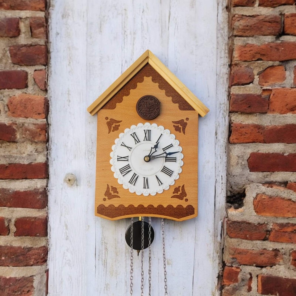 Soviet Vintage Cuckoo Clock, USSR clock, Wooden clock, Soviet working clock, Wor