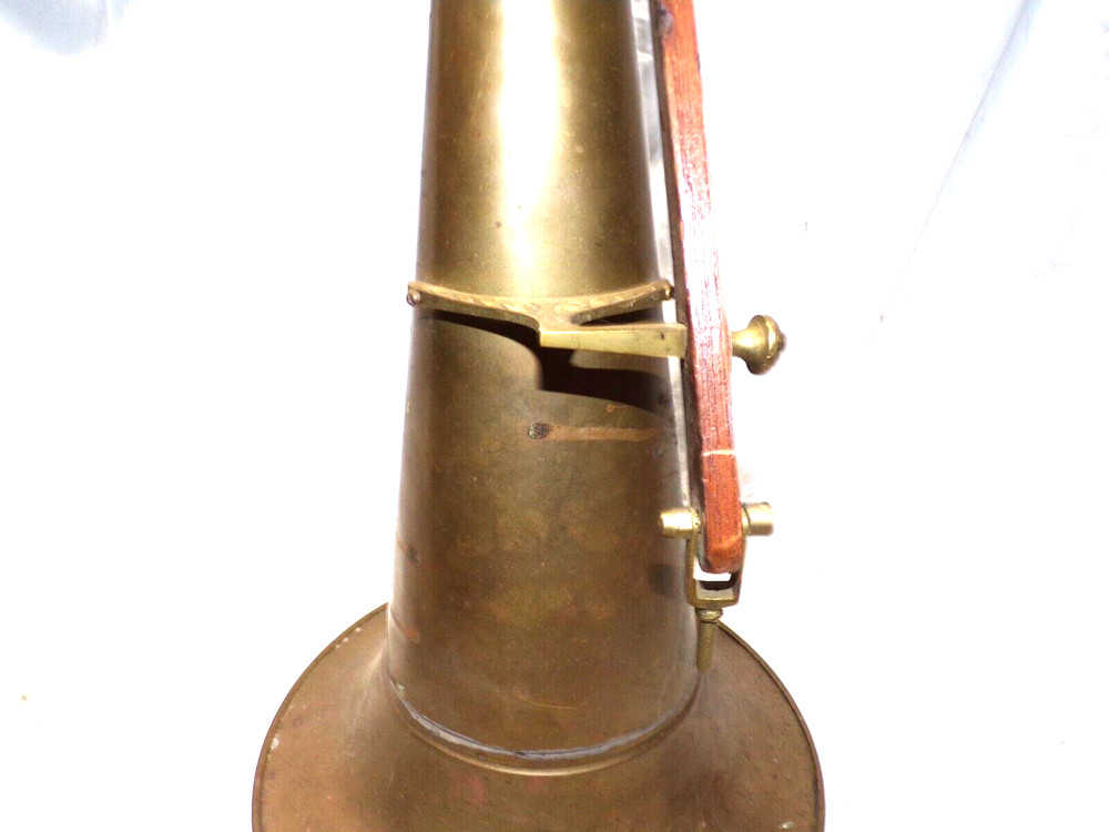 DISC PHONOGRAPH 18" BRASS HORN AND MOUNT