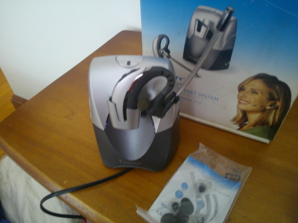 Plantronics CS70N Professional Wireless Headset System Ear-Hook