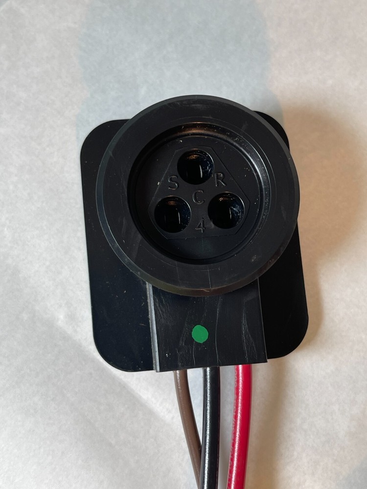 Harness-Compressor With Plug - 5561807