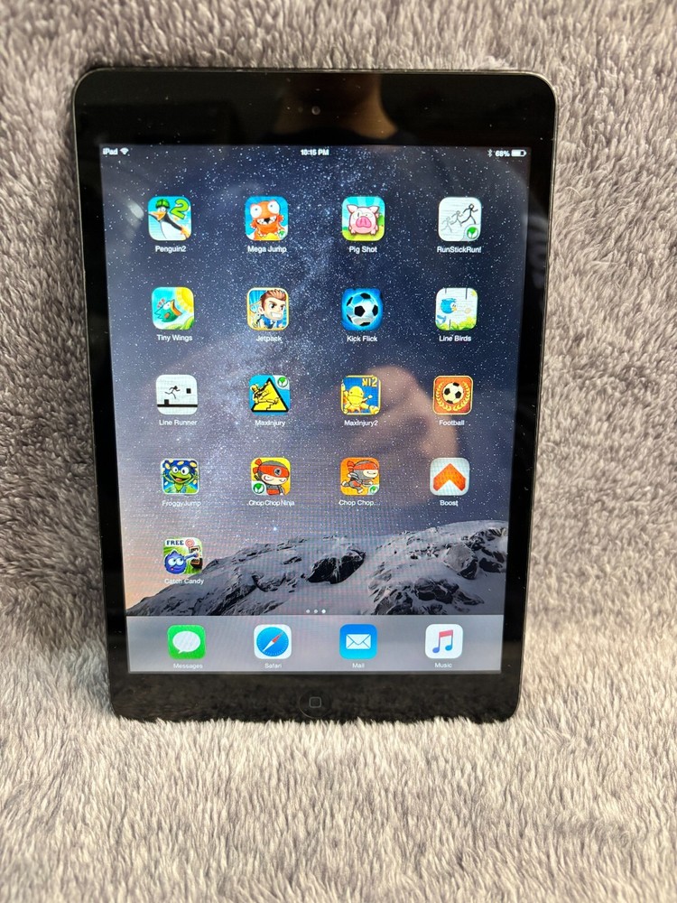 iOS 8.4.1/9.3.5 | iPad Mini | Preloaded with classic games | Help Combat E-Waste