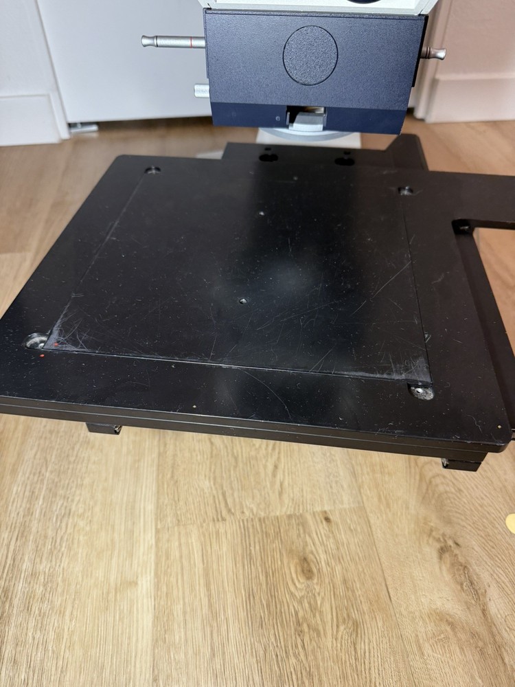 Leica INM200 microscope