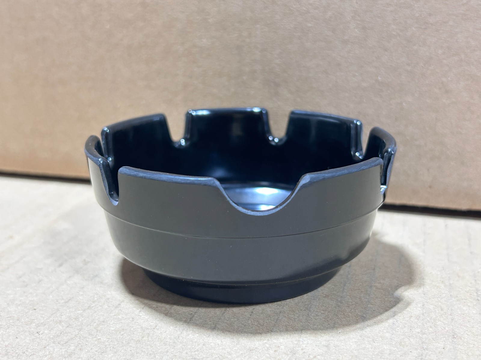 Winco MAS-4K Round Black Melamine Ash Tray Office Patio Restaurant Bar *3 PACK