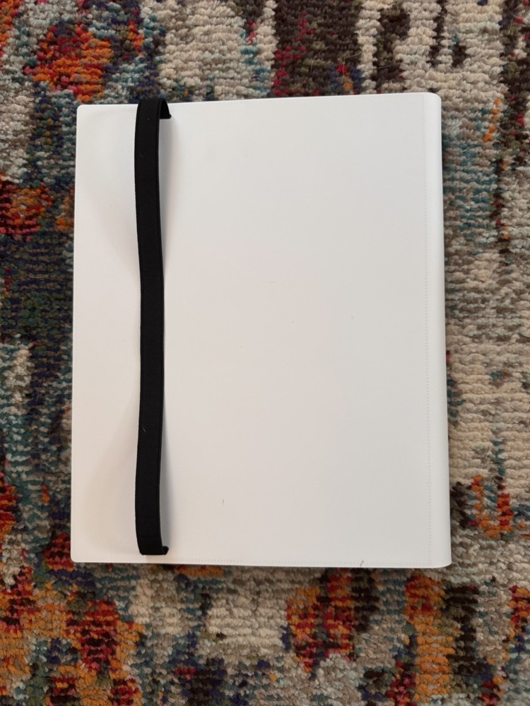 Ultra PRO - Eclipse 9 Pocket PRO Binder Side Loading Pocket Organizer