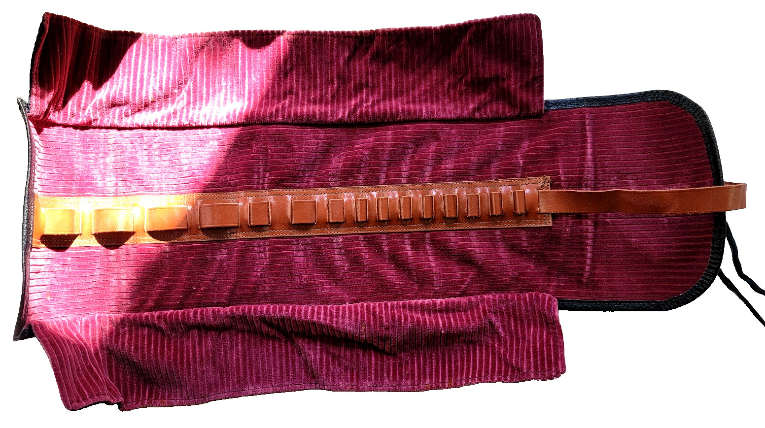 ANTIQUE 43 PC. SCALPEL & MEDICAL INSTRUMENTS KIT WITH VELVET-LINED ROLL-UP CASE