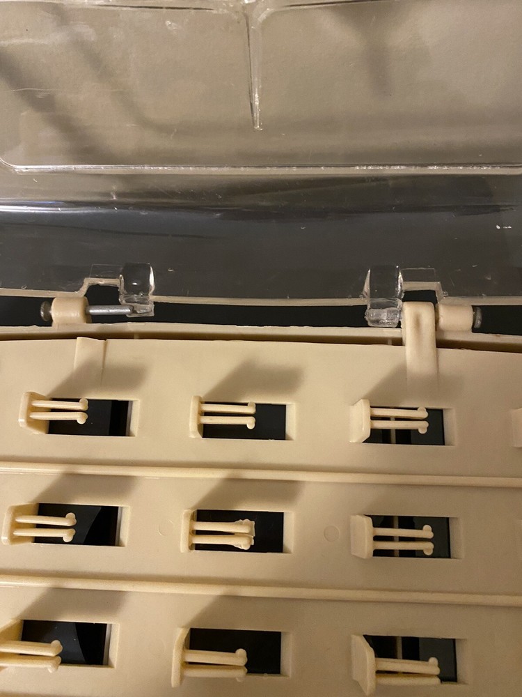 Avant 20 thread carrying case