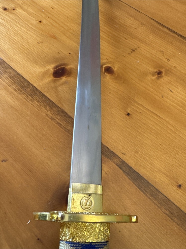 SAMURAI SWORD BLUE W/ CURVED HANDLE 43"