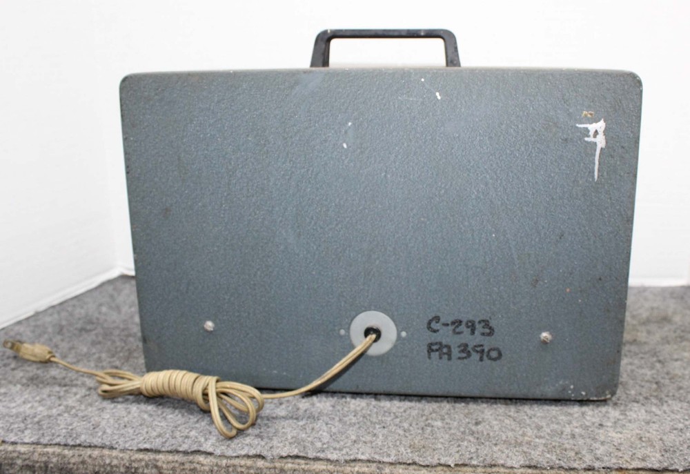 HEATHKIT IG-82 AUDIO SINE & SQUARE GENERATOR