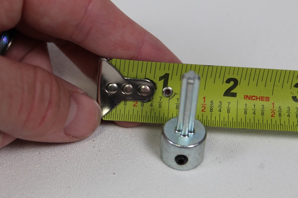 Sargent Manufacturing Exit Device Spindle Adaptor Locking Screw 700 series