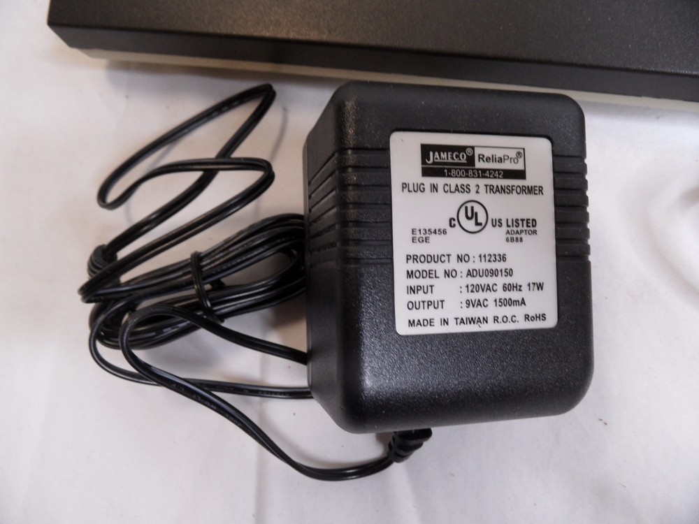 Atari 1200XL Computer Game Console w/ Power & Composit Video cable - Tested