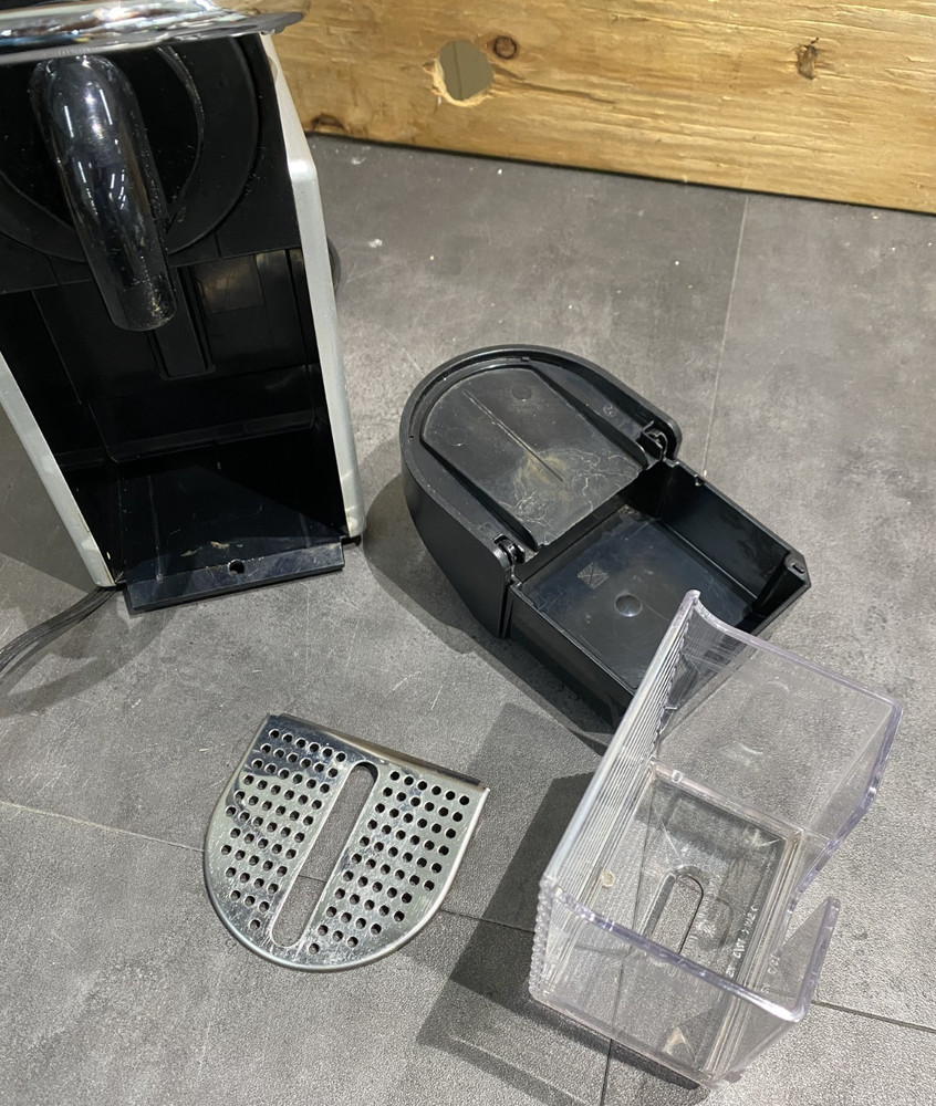 Nespresso Pixie EN127 Espresso Machine DeLonghi 19 Bar Silver