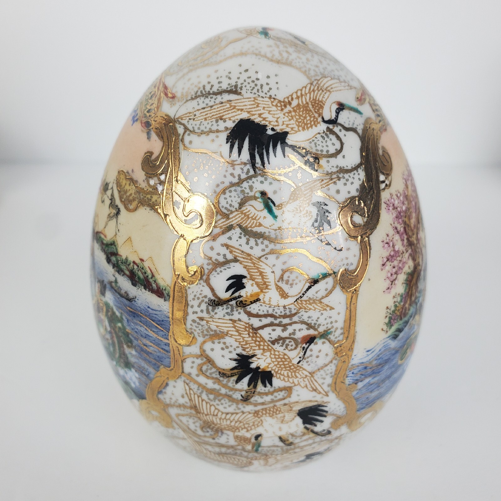 Vintage Hand Painted Satsuma Porcelain Egg Geisha Girl Birds Motif 4.5 in