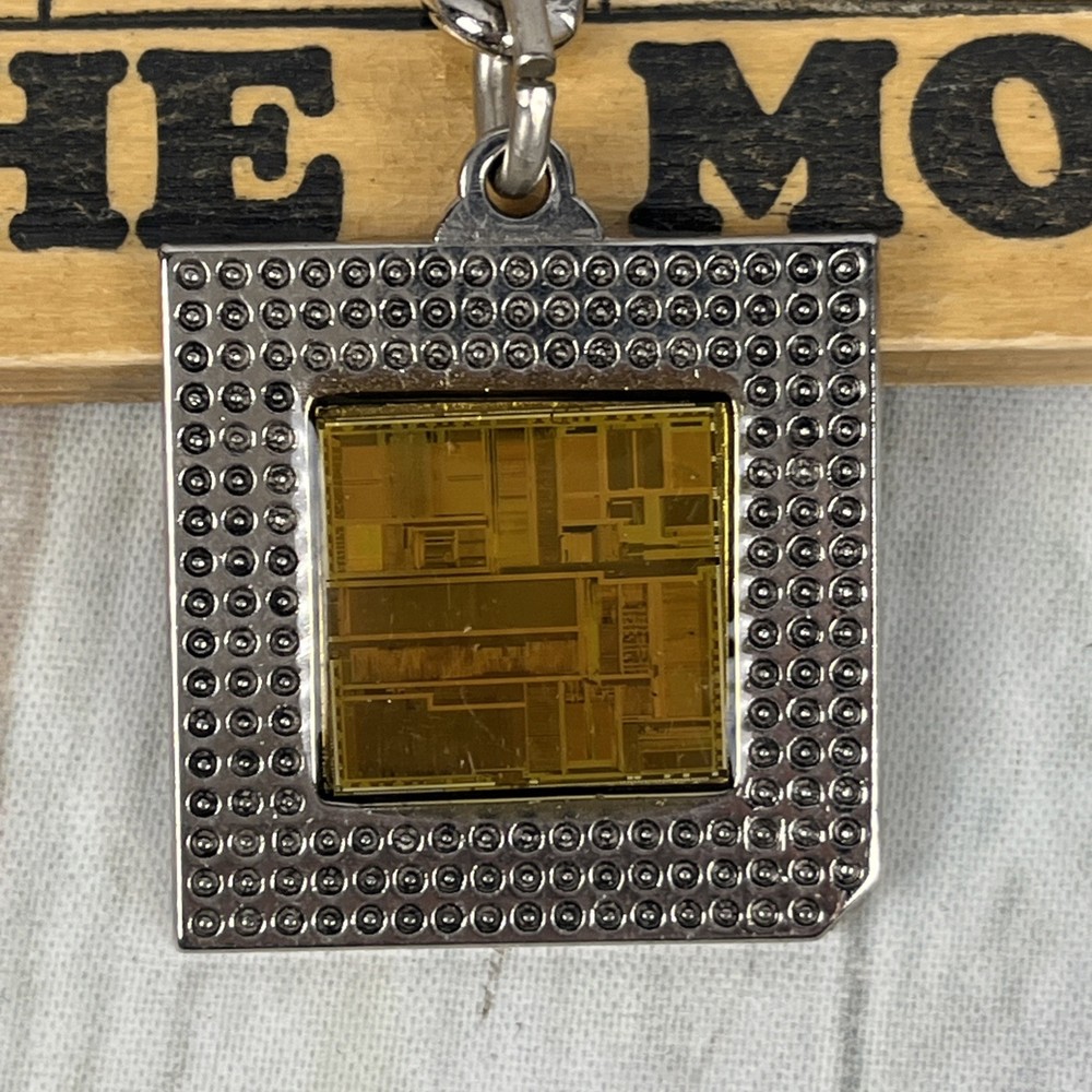 Vtg 1992 Intel Pentium Processor Prototype Keychain with Microchip 1.25"