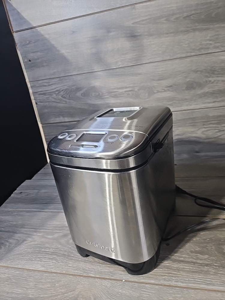 Cuisinart CBK-110 Bread Machine Stainless Steel 1.5lb 12 Programs LCD Timer Read