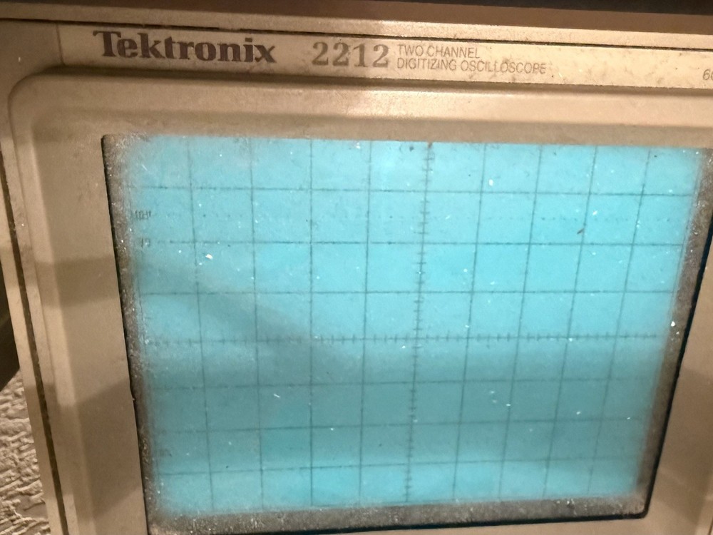 TEKTRONIX 2212 DIGITAL OSCILLOSCOPE