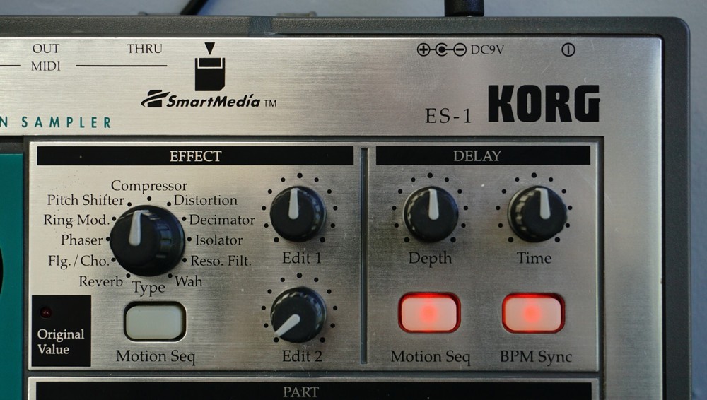 KORG Electribe ES-1 Rhythm Production Sampler & Sequencer W/ OG Box