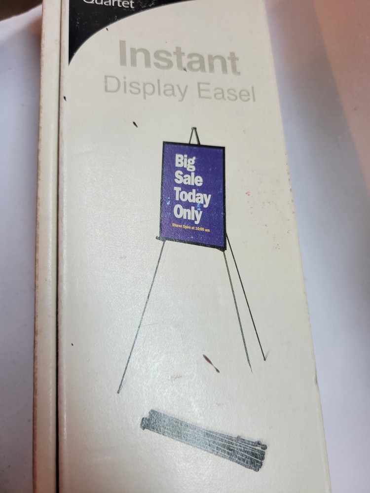 Quartet Instant Display Easel Brief Case Size Presentation Convention Sign Chart