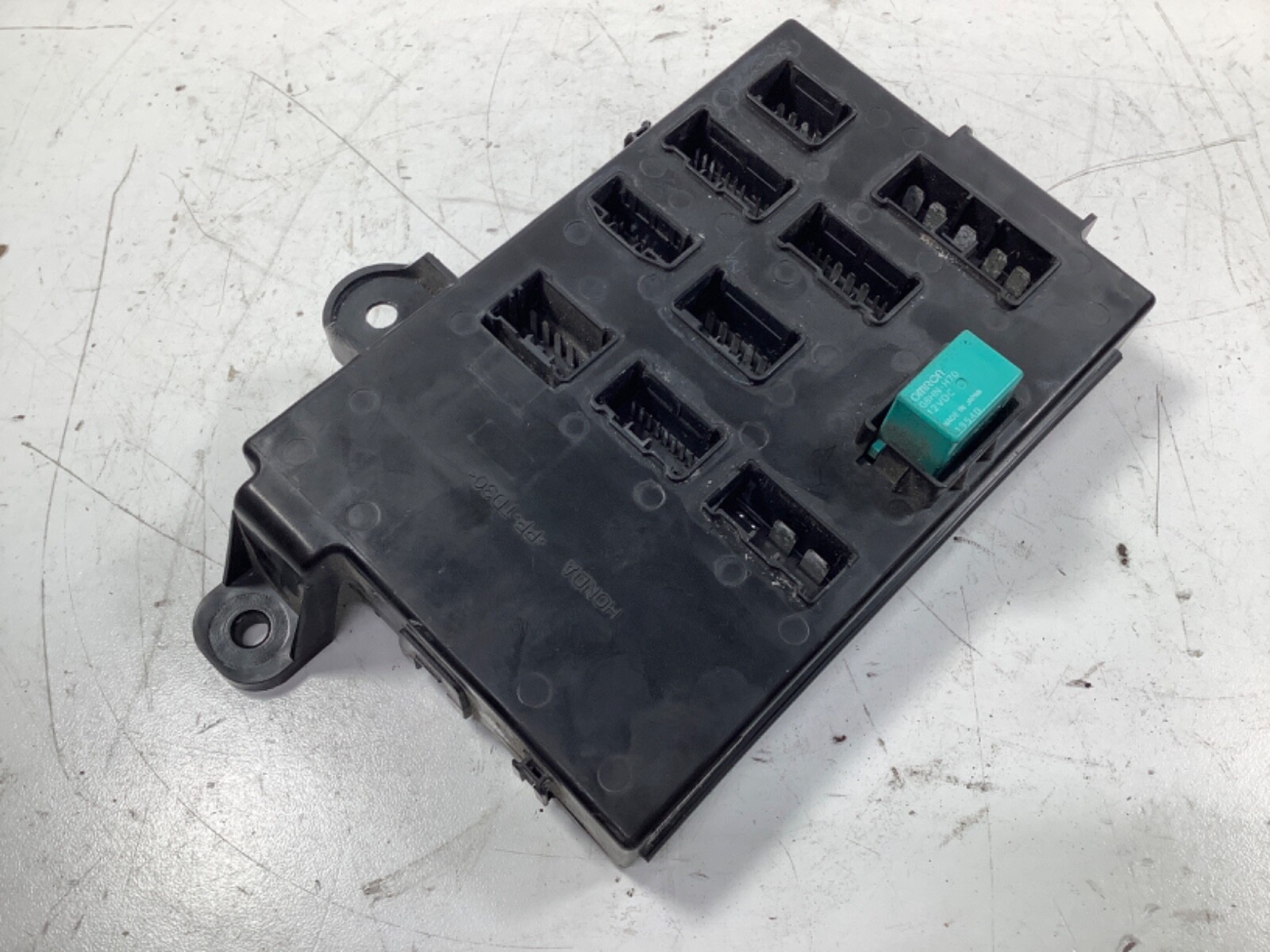 05-010 Honda Odyssey Rear Junction Box Assembly 38220-SHJ-A01 OEM