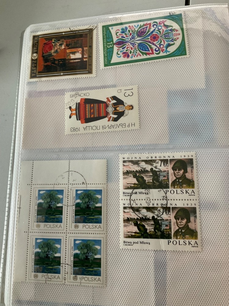 WORLDWIDE STAMPS ON PAGES