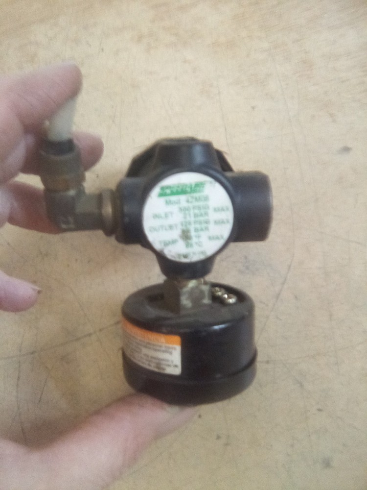 Speedaire 4ZM08 Air Regulator