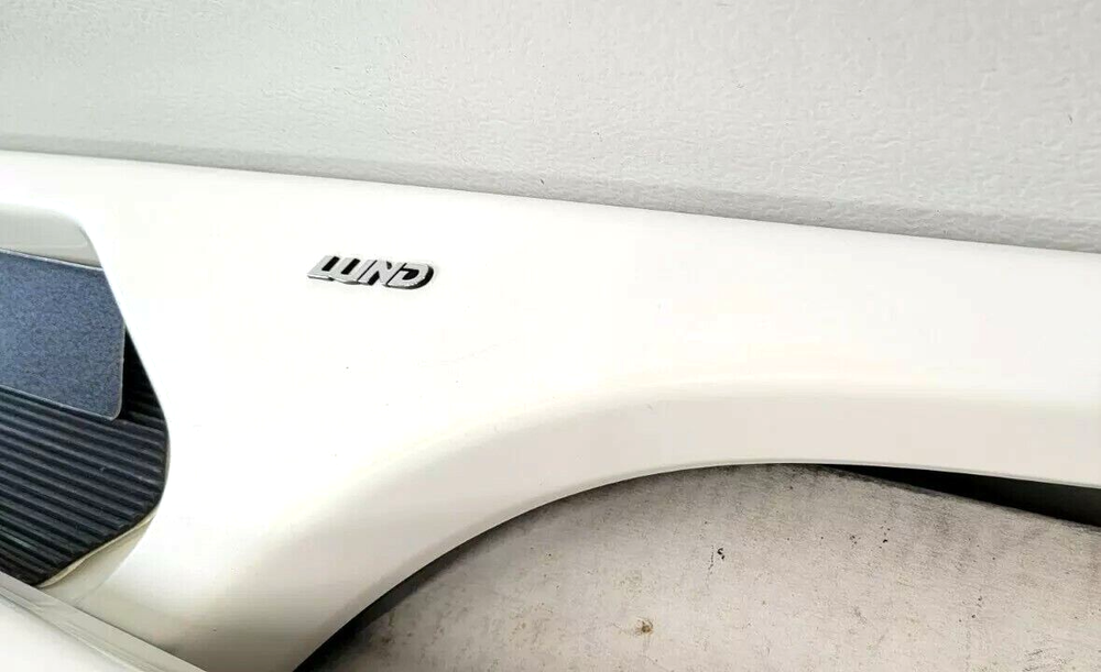 Lund Replacement Chrome Emblem Logo Cab Moon Sun Visor Running Boards Roll Pans